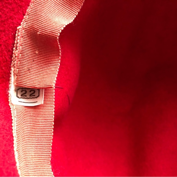 Beautiful wool RED hat - Picture 2 of 7